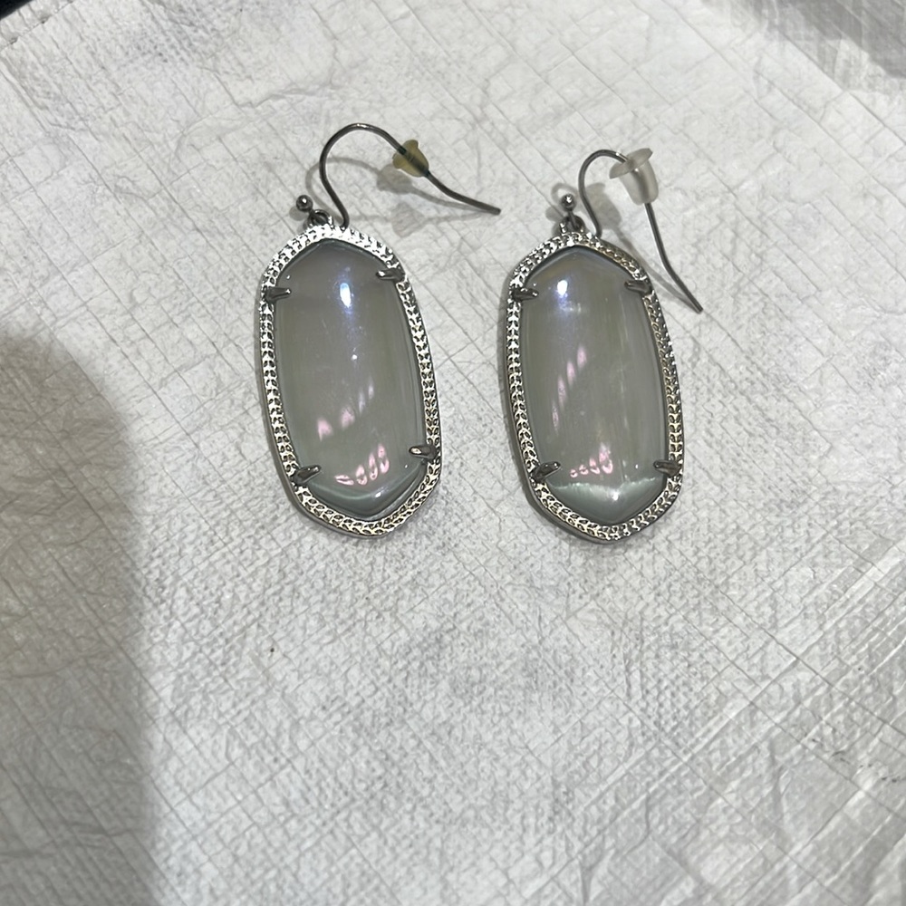 Kendra Scott Elle Silver Drop Earrings in Ivory Mother of Pearl